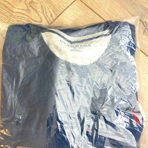 Bundle of 2 sweaters  for 45$ .. Xl same size U.S assn polo sweaters men